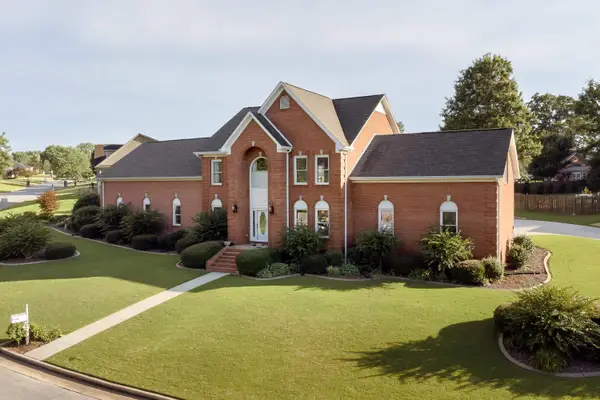 111 Stoney Creek Dr, Florence, AL 35633