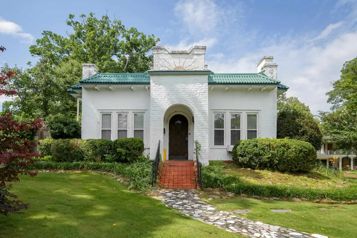 345 Park Blvd, Sheffield, AL 35660 - #1
