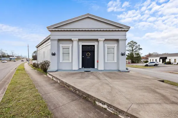 3325 N Jackson Hwy, Sheffield, AL 35660