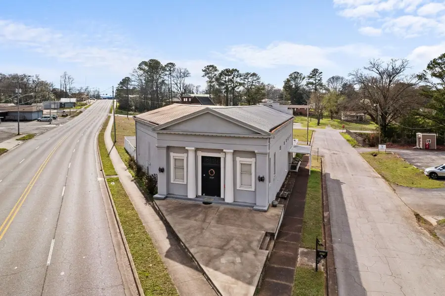 3325 N Jackson Hwy, Sheffield, AL 35660 - #2