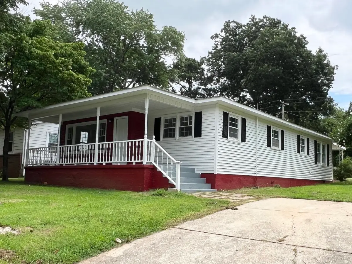 326 Barbour St, Florence, AL 35630 - #1