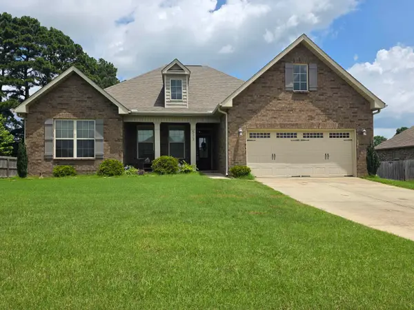 513 Fox Ridge Dr, Hartselle, AL 35640