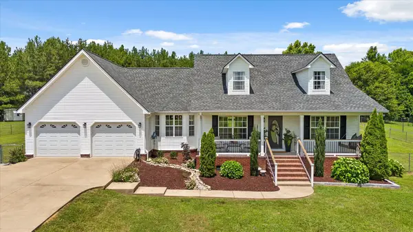 123 Plainview Dr, Rogersville, AL 35652