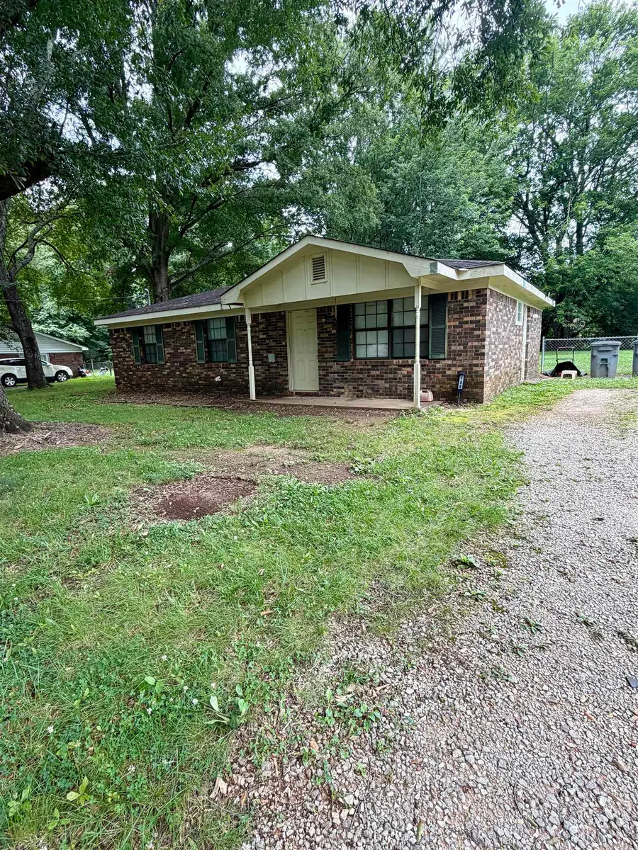 108 N Forest Dr, Killen, AL 35645 - #2