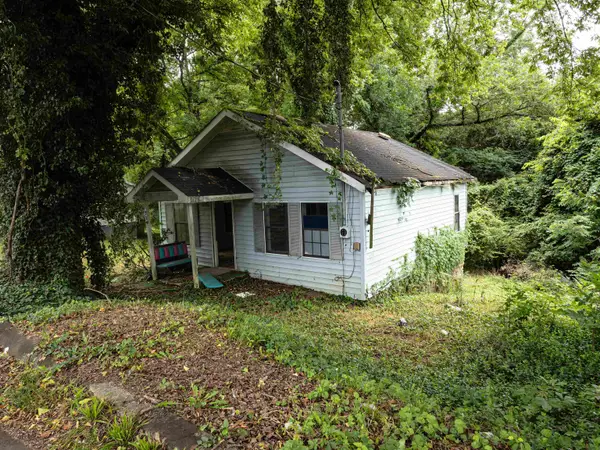 325 N Cherokee St, Florence, AL 35630