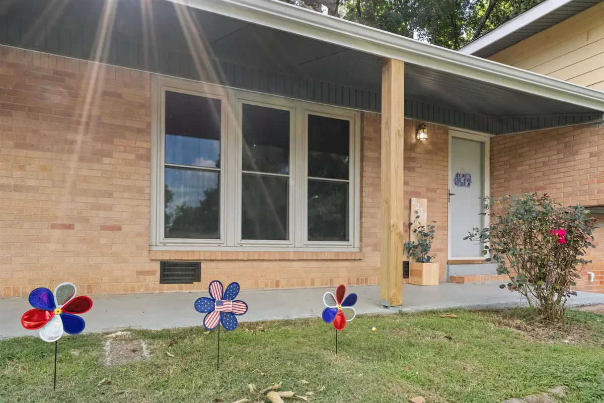 2237 Randolph St, Florence, AL 35630 - #1
