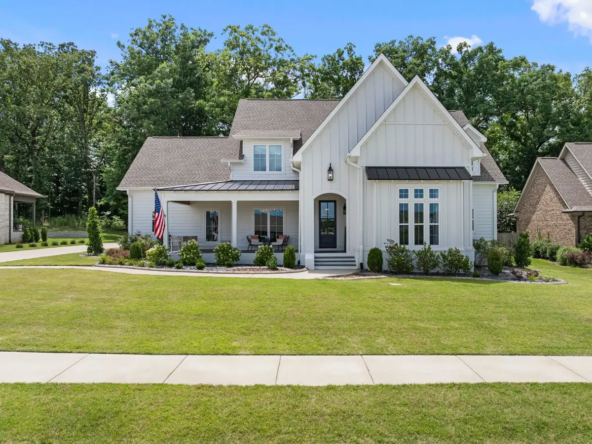 228 Chestnut Oak Dr, Florence, AL 35633 - #1