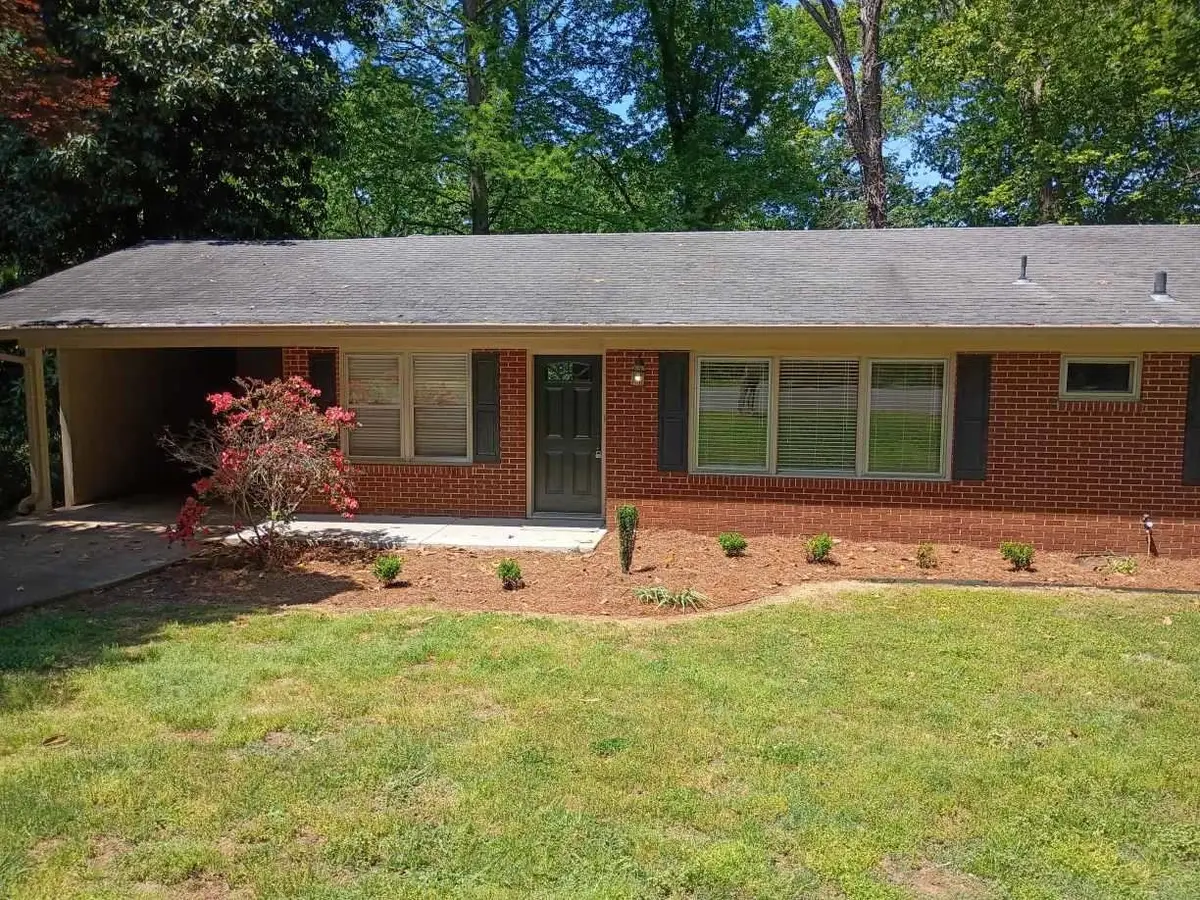 202 Baker Dr, Florence, AL 35630 - #1