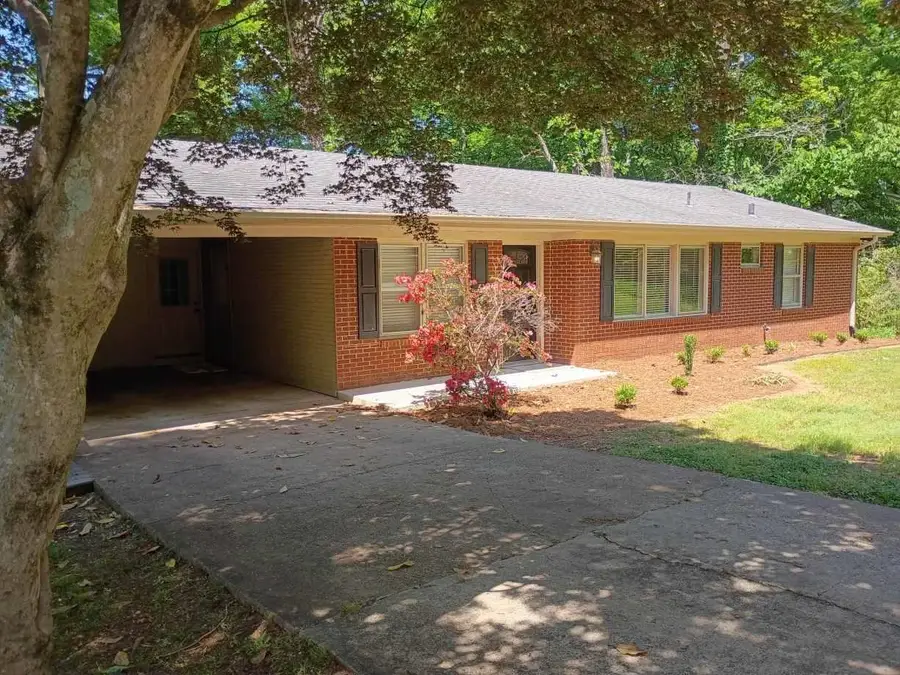 202 Baker Dr, Florence, AL 35630 - #2