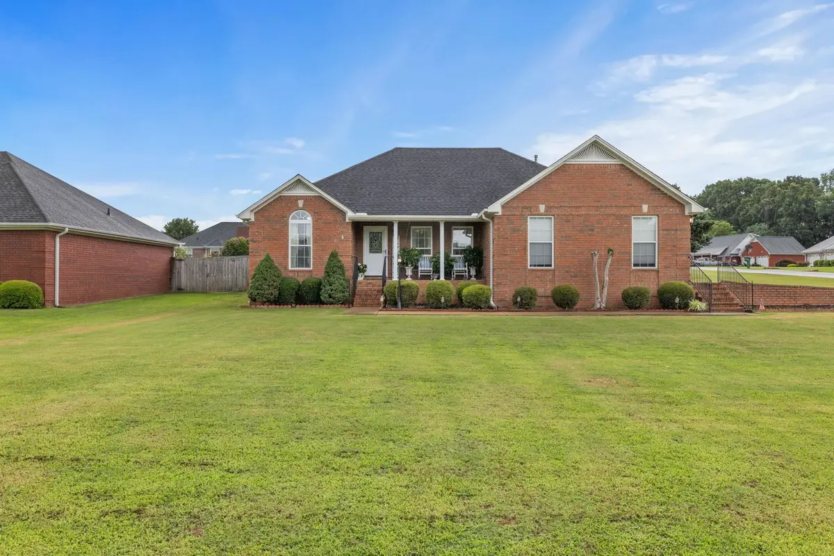 115 Brooks Landing Dr, Killen, AL 35645 - #1