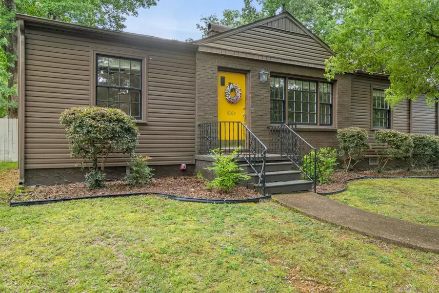 1062 Stewart Ave, Florence, AL 35630 - #2