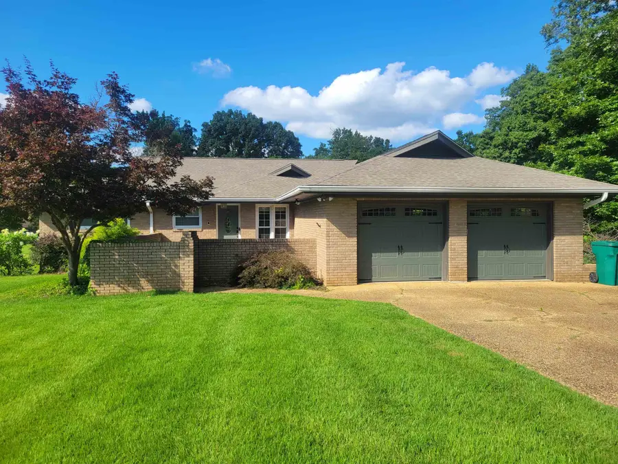 204 Darby Ave, Sheffield, AL 35660 - #2