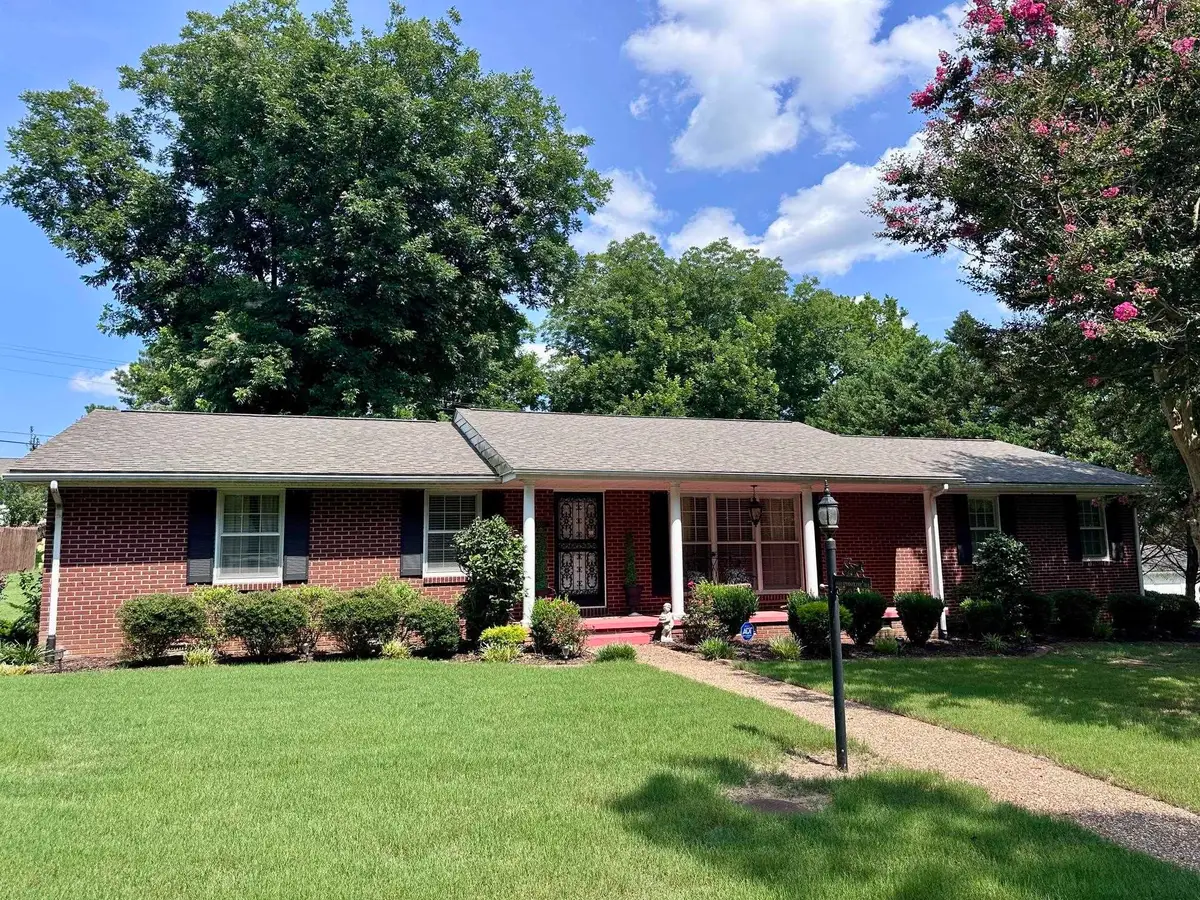 1810 Crestline Ave, Sheffield, AL 35660 - #1
