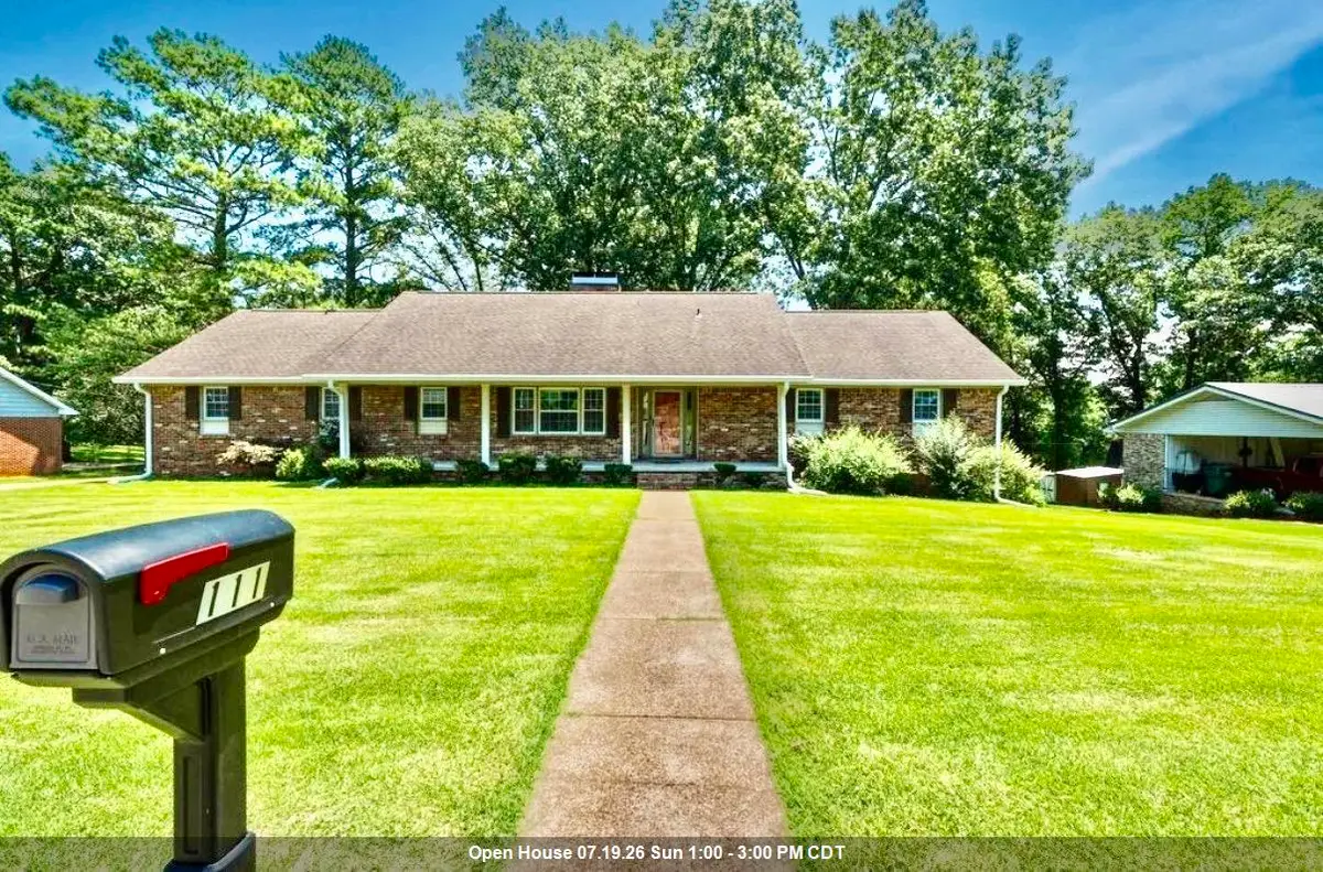111 Chestnut Ln, Sheffield, AL 35660 - #1