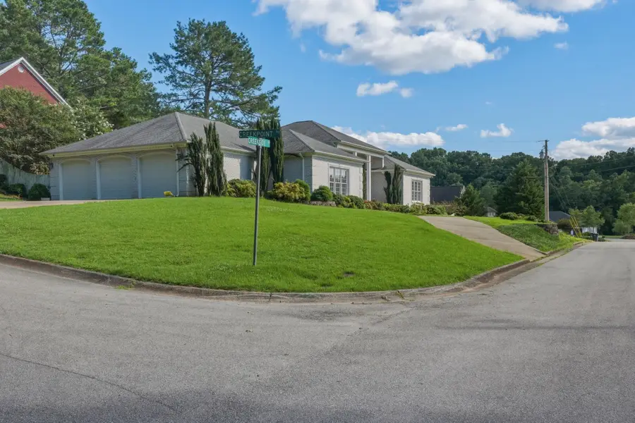 102 Creekpoint Rd, Florence, AL 35630 - #2