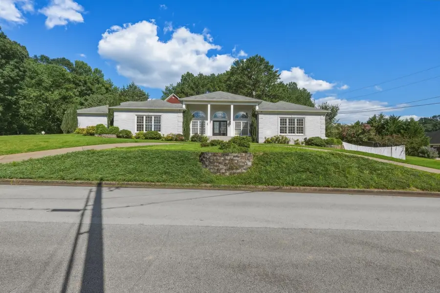 102 Creekpoint Rd, Florence, AL 35630 - #3