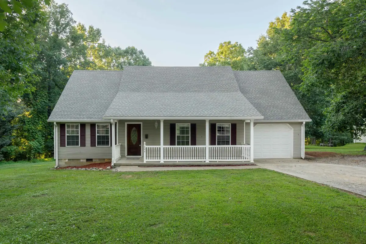 284 Rocky Rd, Florence, AL 35634 - #1