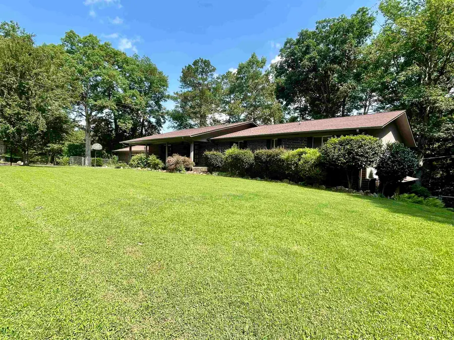 906 Scenic Dr, Cullman, AL 35055 - #3