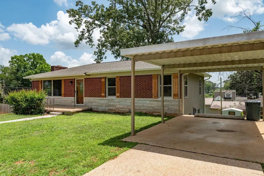 1514 Oak Grove Blvd, Sheffield, AL 35660 - #3