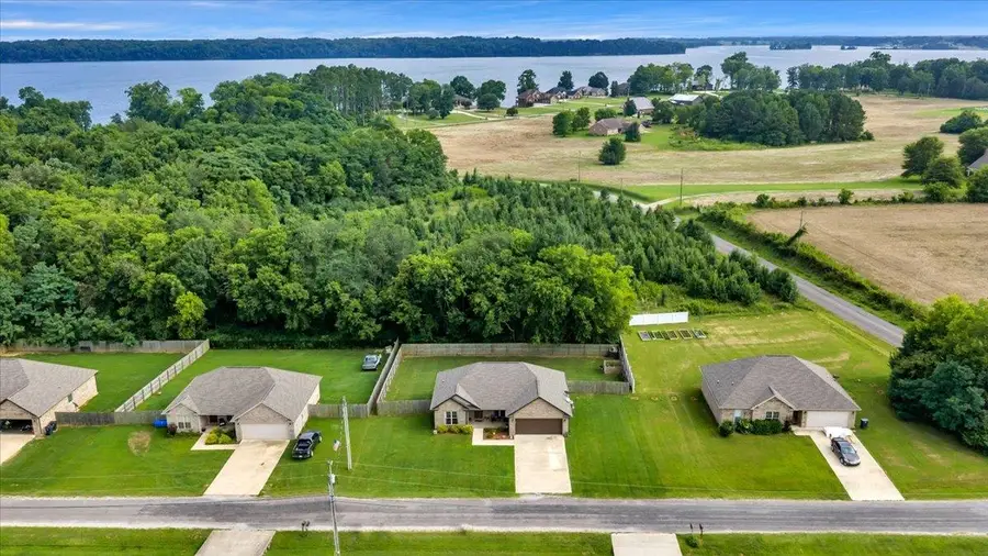 36 W Blue Heron Dr, Killen, AL 35645 - #3