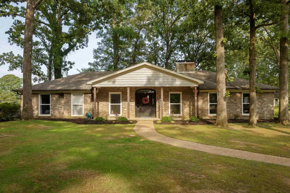 125 Patsy Dr, Florence, AL 35630 - #1