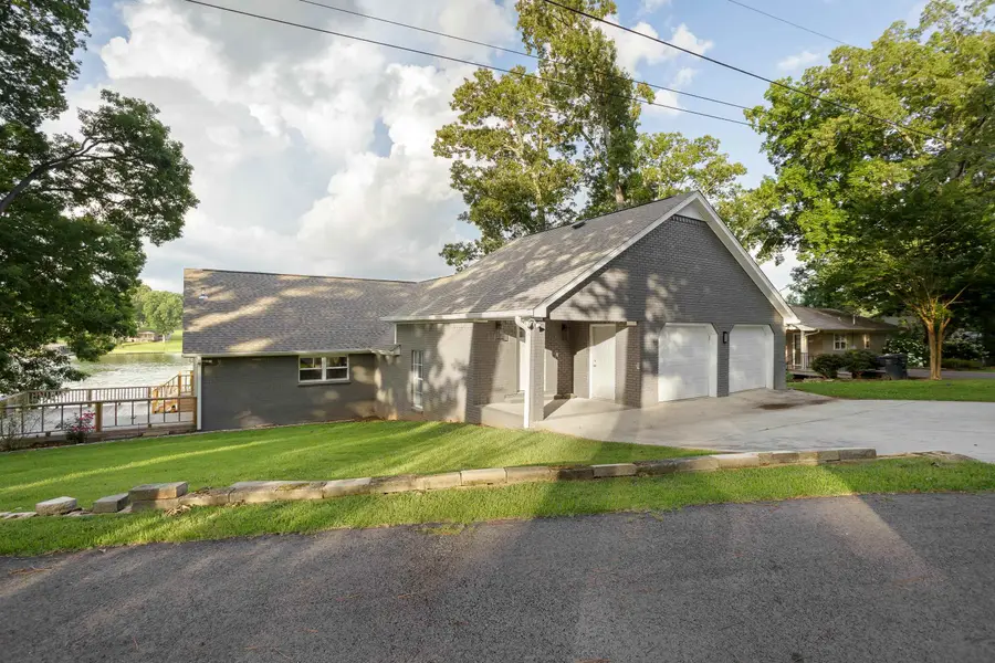 865 Alabama Shores Rd, Muscle Shoals, AL 35661 - #2