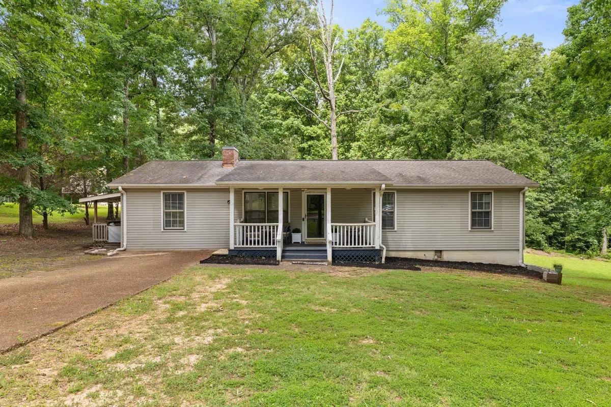 373 Wayne St, Florence, AL 35633 - #1