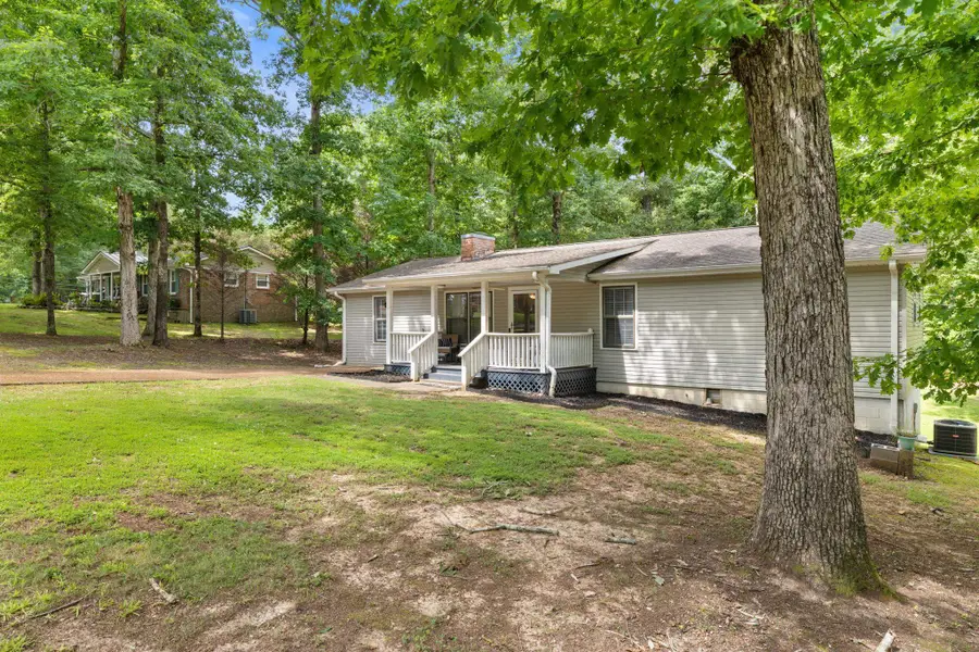373 Wayne St, Florence, AL 35633 - #2