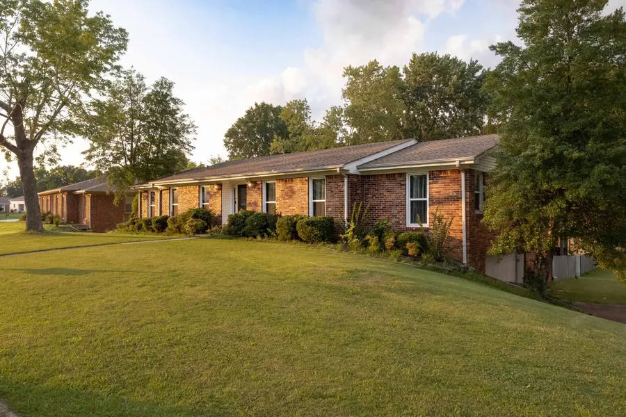 222 Roxie Dr, Florence, AL 35633 - #2