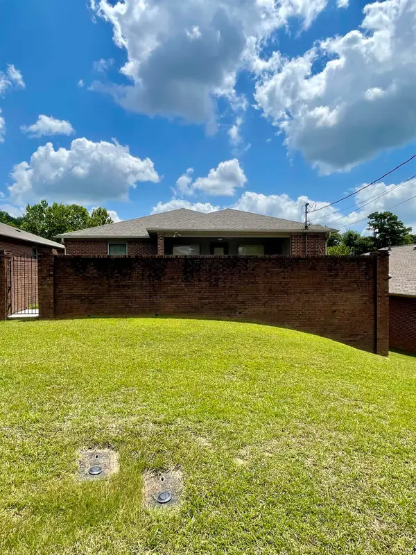 1607 Parkman St, Cullman, AL 35055