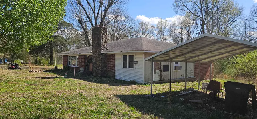 1080 7th St, Cherokee, AL 35616 - #2