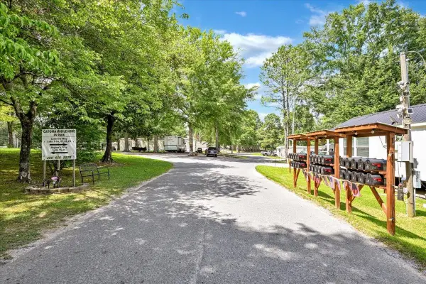 101 Co Rd 1400, Vinemont, AL 35179