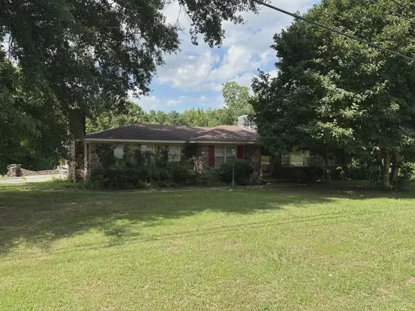 1161 Pike Ave, Phil Campbell, AL 35581