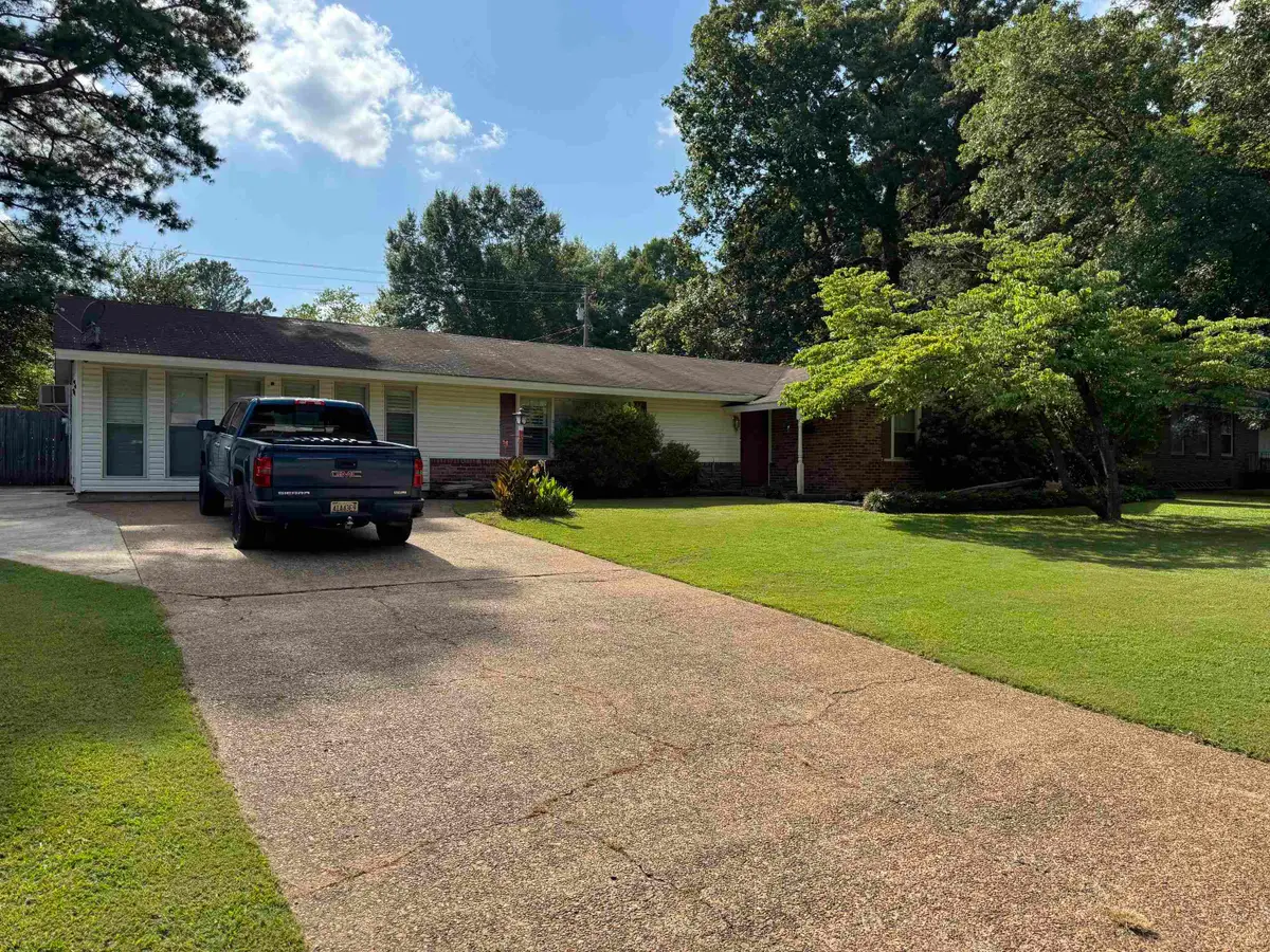 161 Patsy Dr, Florence, AL 35630 - #1