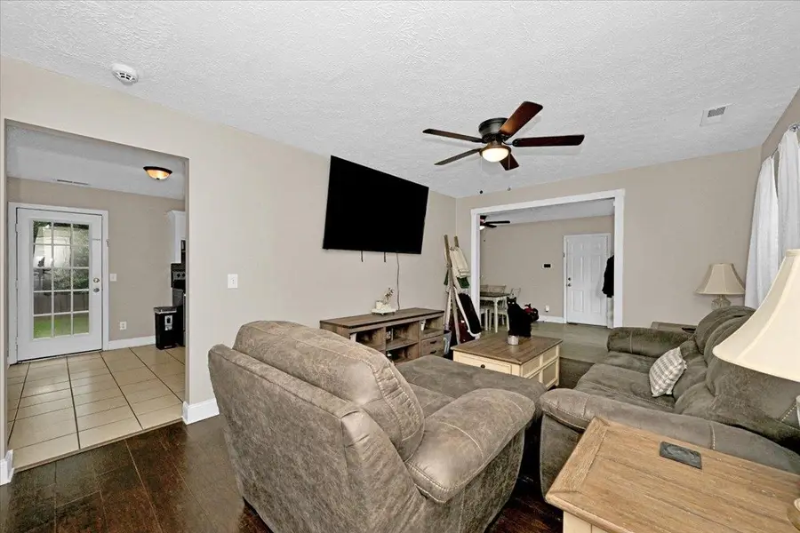 506 Greenbrier Dr, Hanceville, AL 35077 - #3