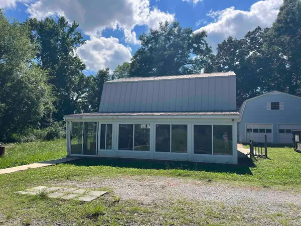 11850 Second St, Leighton, AL 35646
