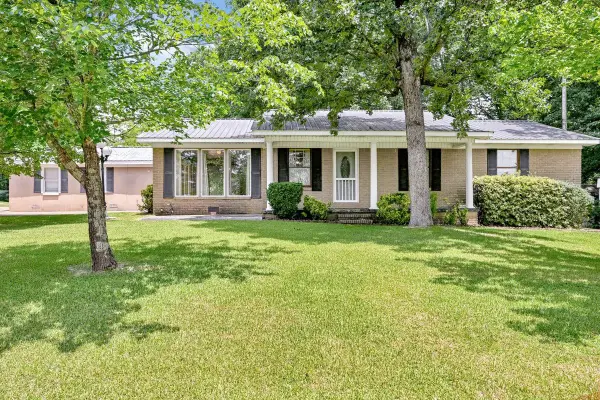 210 Palmera Dr, Addison, AL 35540