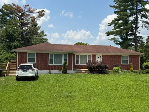 105 Sharon Circle, Columbia, TN 38401