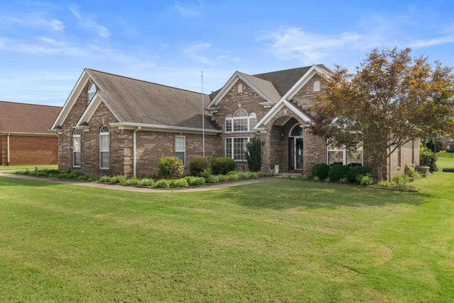 212 Cottonwood Run, Florence, AL 35630 - #2