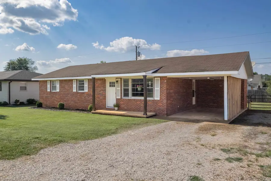 202 W Roosevelt Ave, Muscle Shoals, AL 35661 - #2