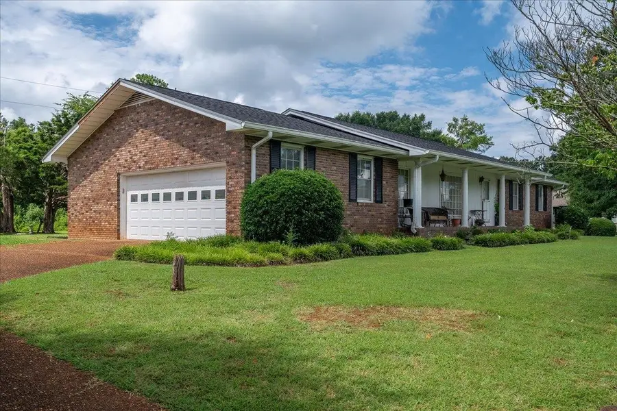 1012 Eastwood Dr, Tuscumbia, AL 35674 - #3