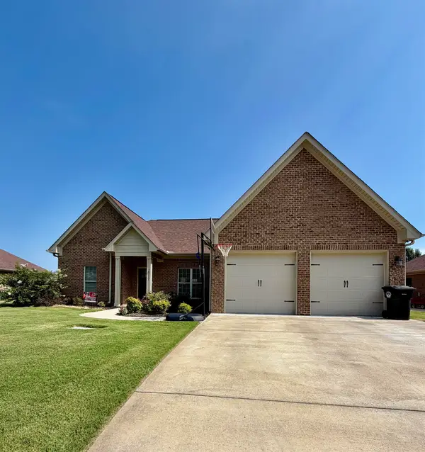 2017 Rosedale St, Muscle Shoals, AL 35661