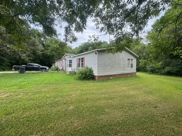 140 Youngblood Way, Killen, AL 35645