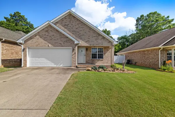 2309 Parc Pl, Florence, AL 35630