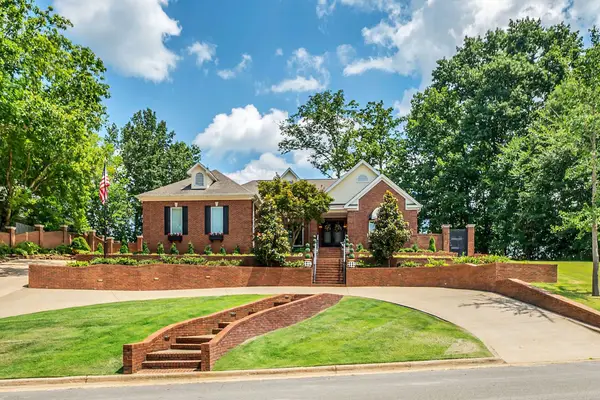 129 Wildwood Trl, Florence, AL 35630