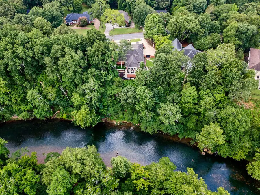 129 Wildwood Trl, Florence, AL 35630 - #3