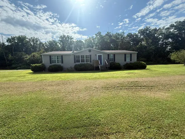 1050 Co Rd 1225, Vinemont, AL 35179