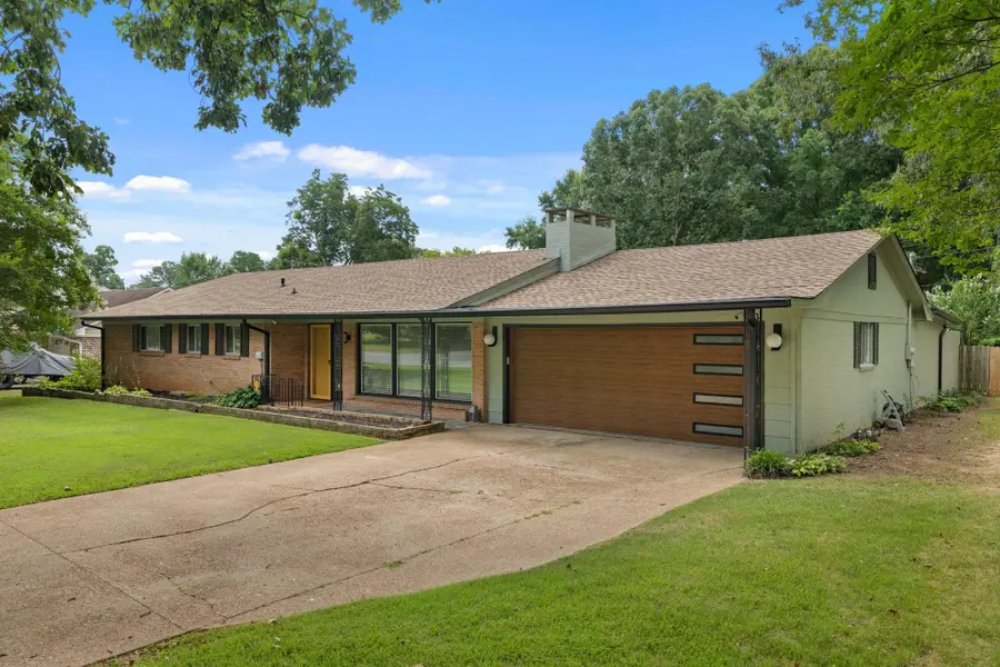 2132 Chickasaw Dr, Florence, AL 35630 - #3