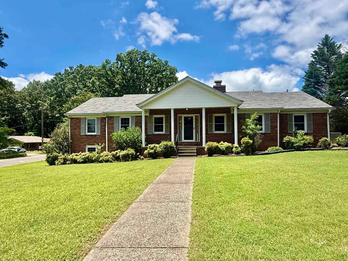 2701 Milford St, Florence, AL 35630 - #1