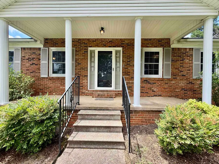 2701 Milford St, Florence, AL 35630 - #3